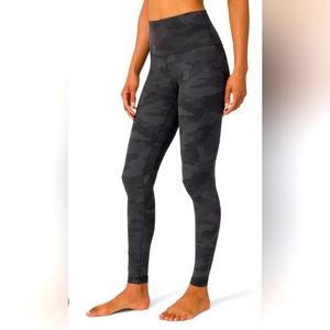 Black camo lulu leggings